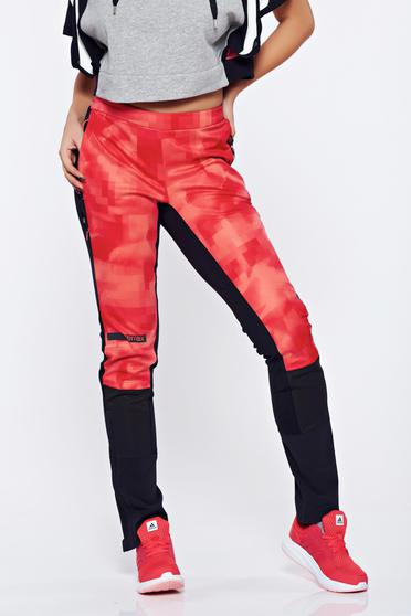 Imagine Pantaloni Adidas rosii sport cu talie medie cu buzunare cu fermoar