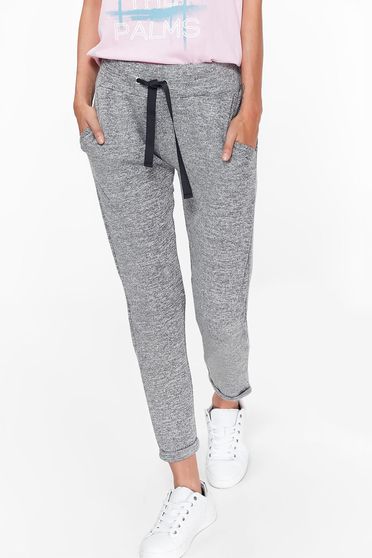 Imagine Pantaloni Top Secret gri casual cu snur in talie din material usor elastic cu buzunare