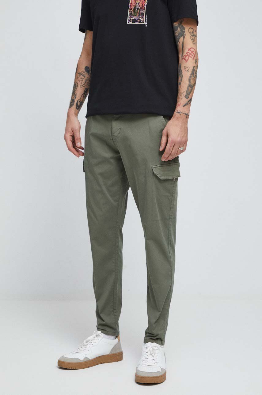 Imagine Medicine pantaloni barbati, culoarea verde, cu fason cargo