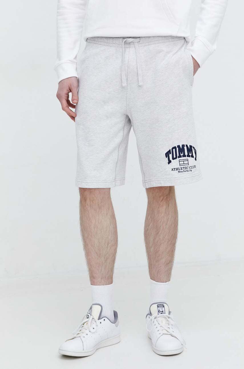 Imagine Tommy Jeans pantaloni scurți din bumbac culoarea gri DM0DM18799