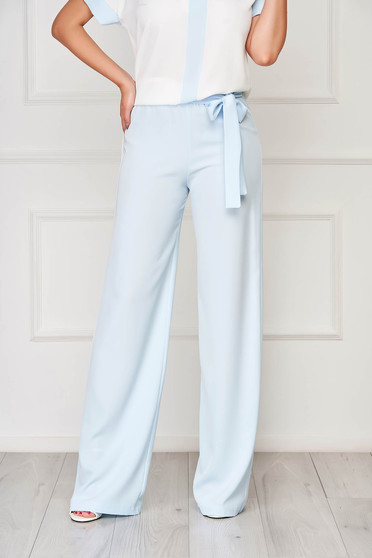 Imagine Pantaloni StarShinerS albastri deschis eleganti evazati cu talie inalta din stofa usor elastica accesorizati cu cordon