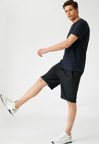 Imagine Pantaloni sport tip bermude cu terminatie pliabila
