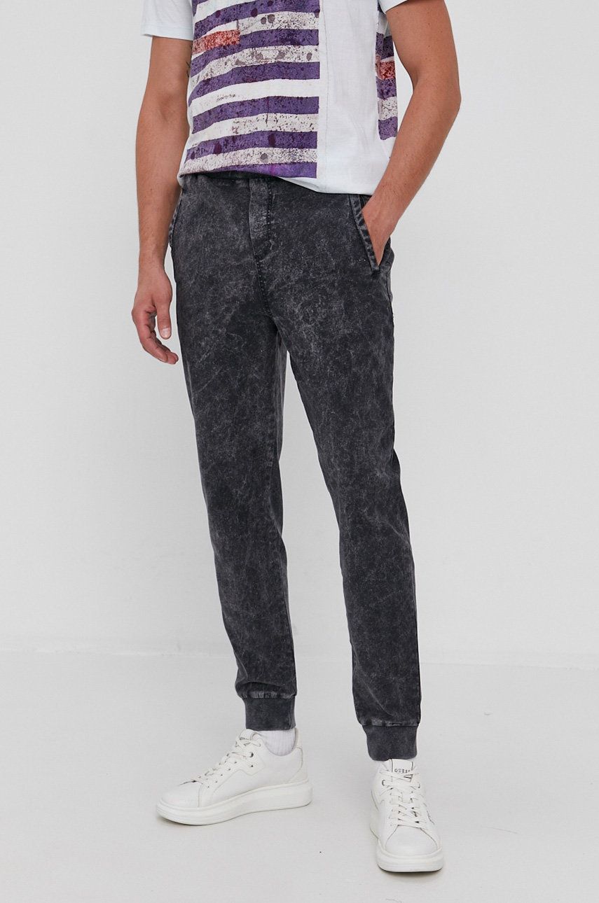 Imagine Desigual Pantaloni bărbați, culoarea gri, material neted