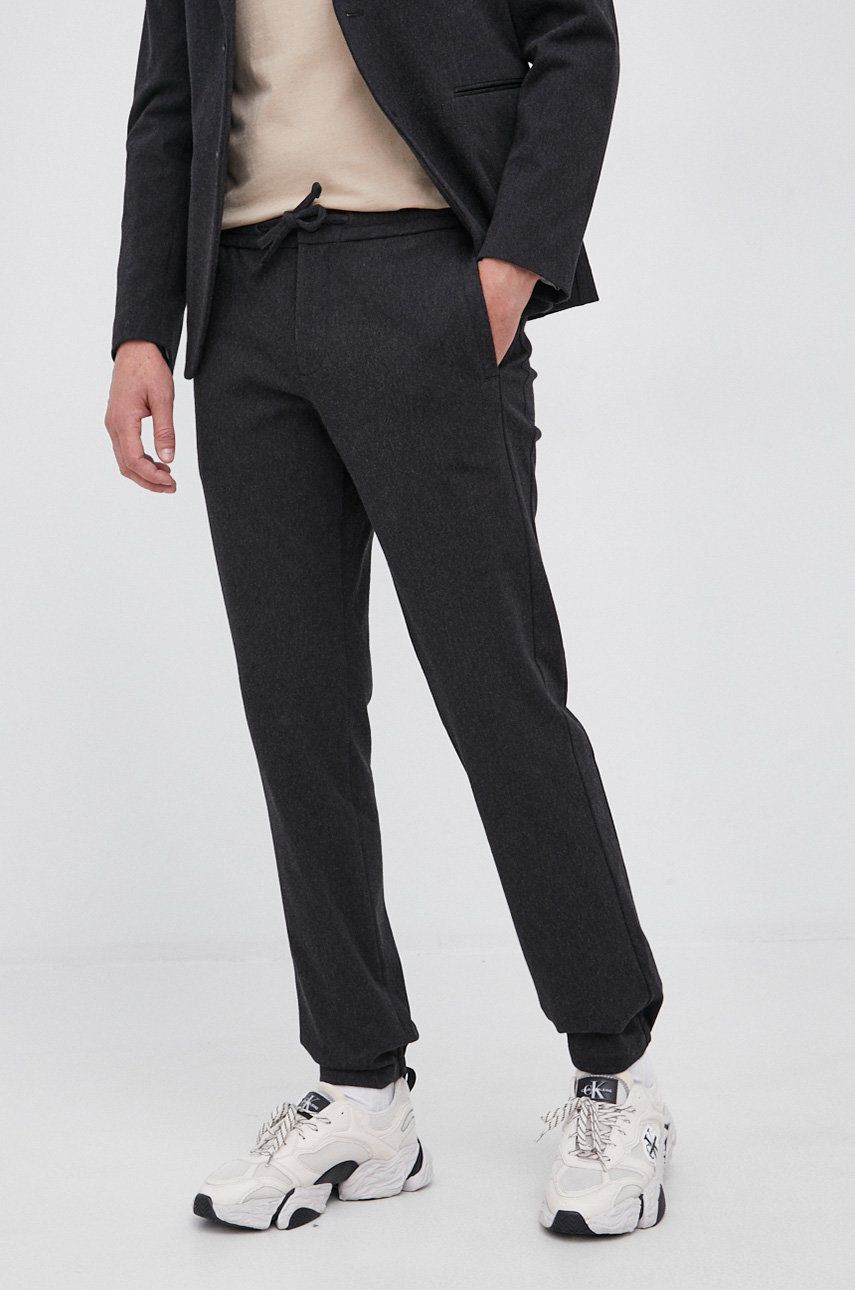 Imagine Sisley Pantaloni bărbați, culoarea negru, material neted