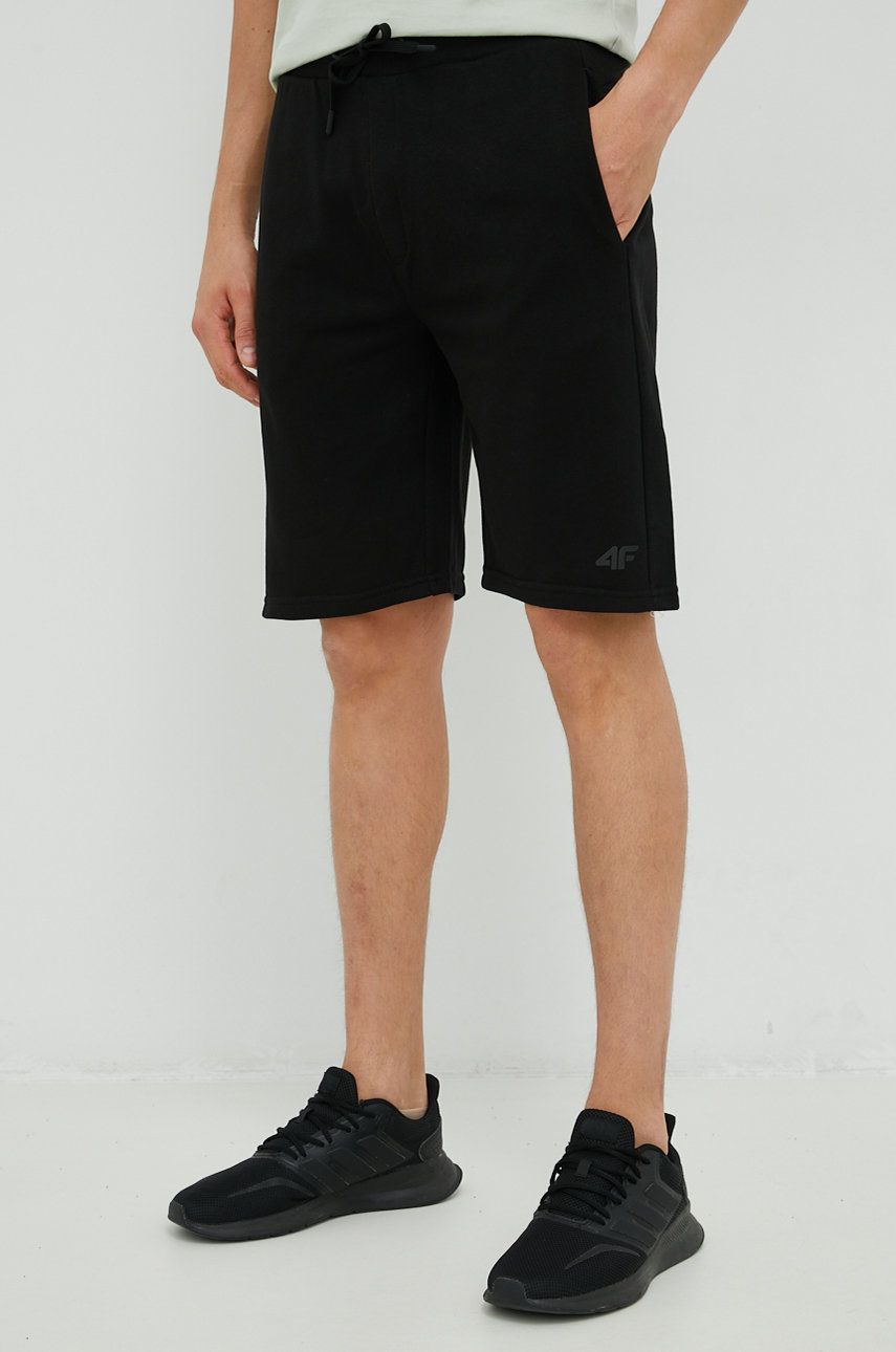 Imagine 4F pantaloni scurti barbati, culoarea negru