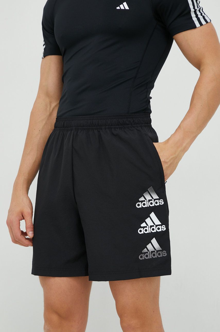Imagine adidas Performance pantaloni scurți de antrenament Designed To Move barbati, culoarea negru