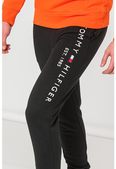Imagine Tommy Hilfiger Pantaloni jogger cu snur si logo brodat