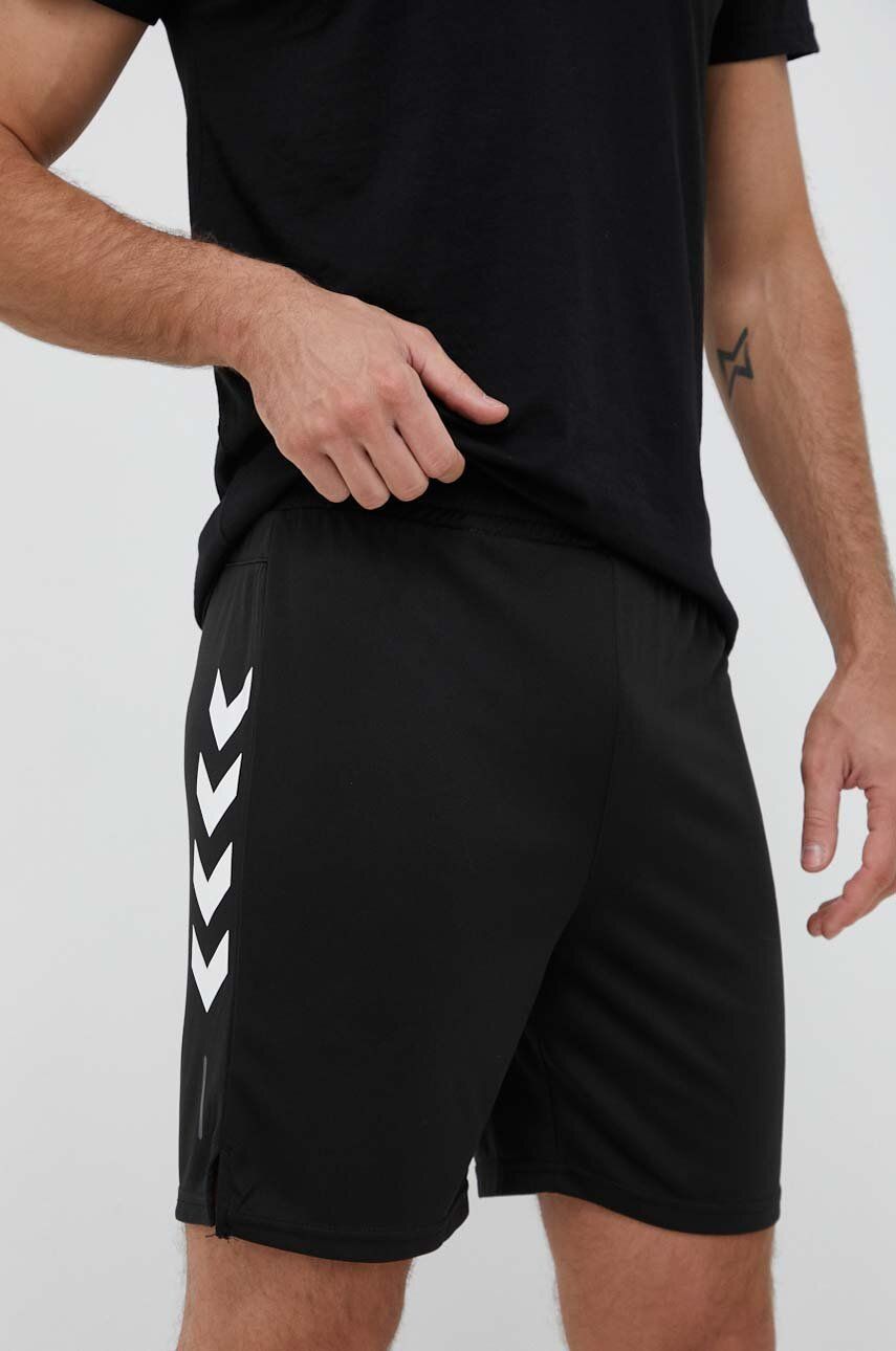 Imagine Hummel pantaloni scurți de antrenament Topaz culoarea negru